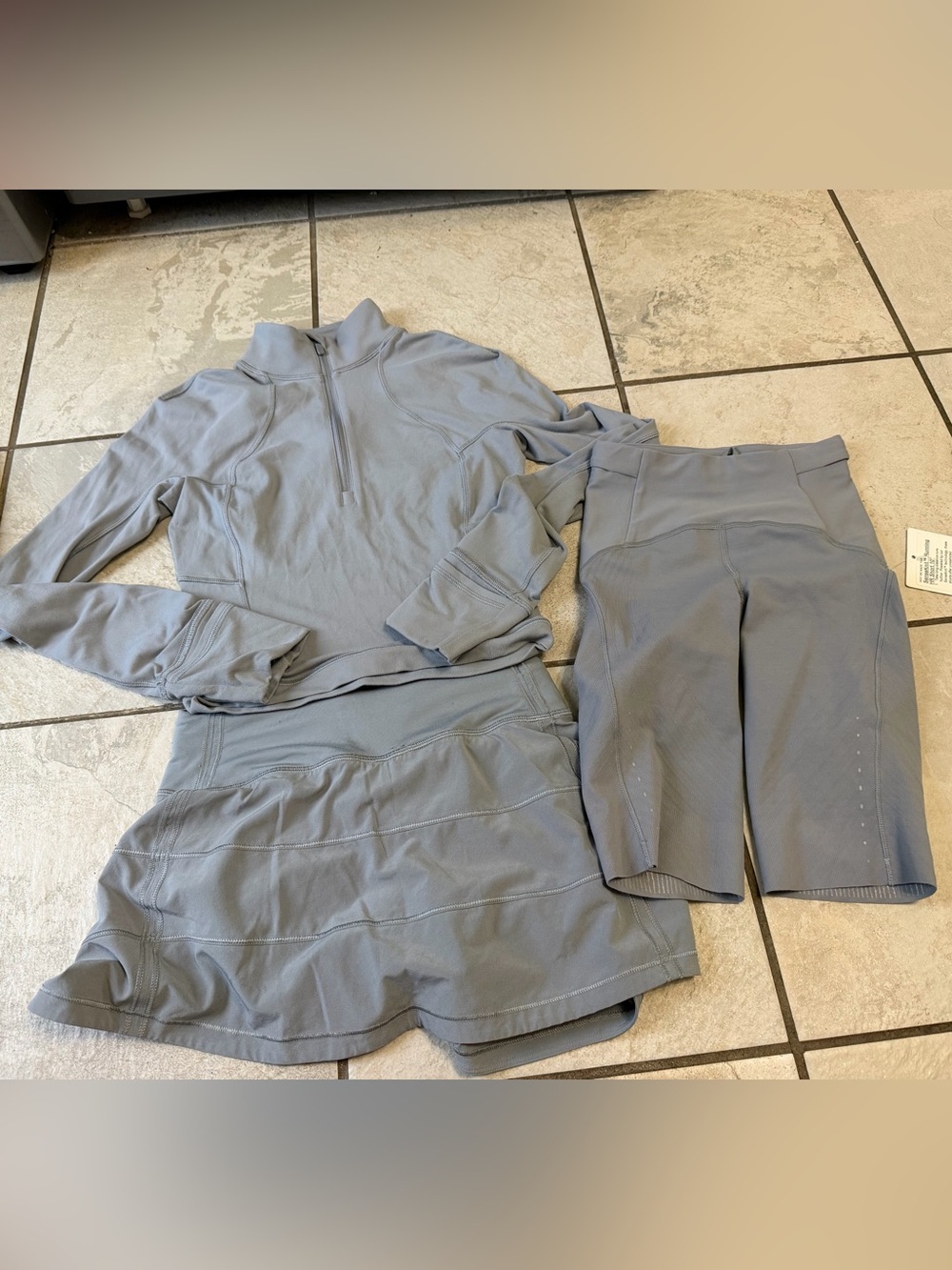 lululemon athletica Light Gray Active Skort & Bike Shorts Set size 0